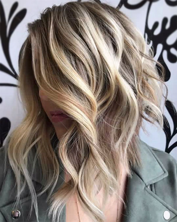 2021 hairstyles for wavy hair