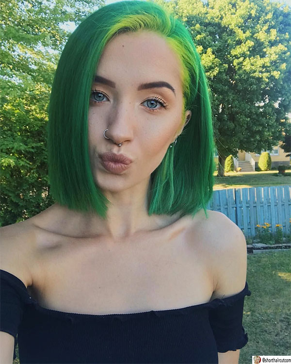 beautiful women with green hair