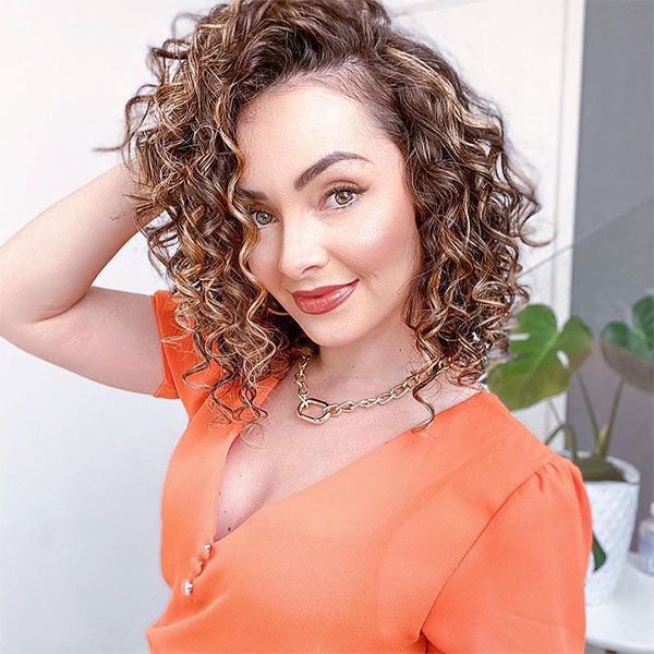 short hairstyles for short curly hair