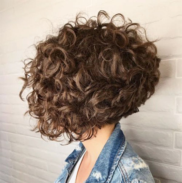 simple hairstyles for short curly hair